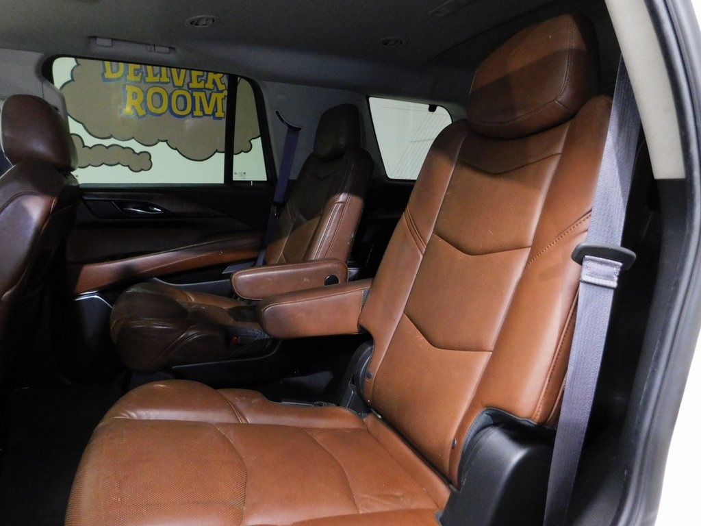 Cadillac Escalade Luxury 2WD 2015