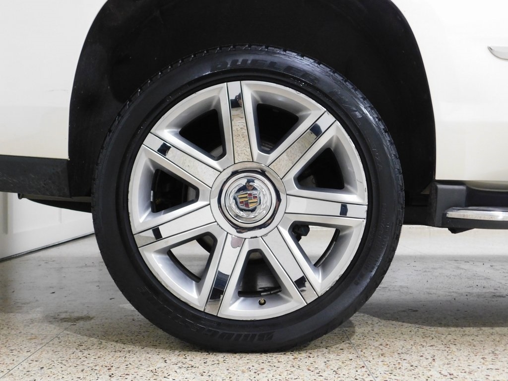 Cadillac Escalade Luxury 2WD 2015