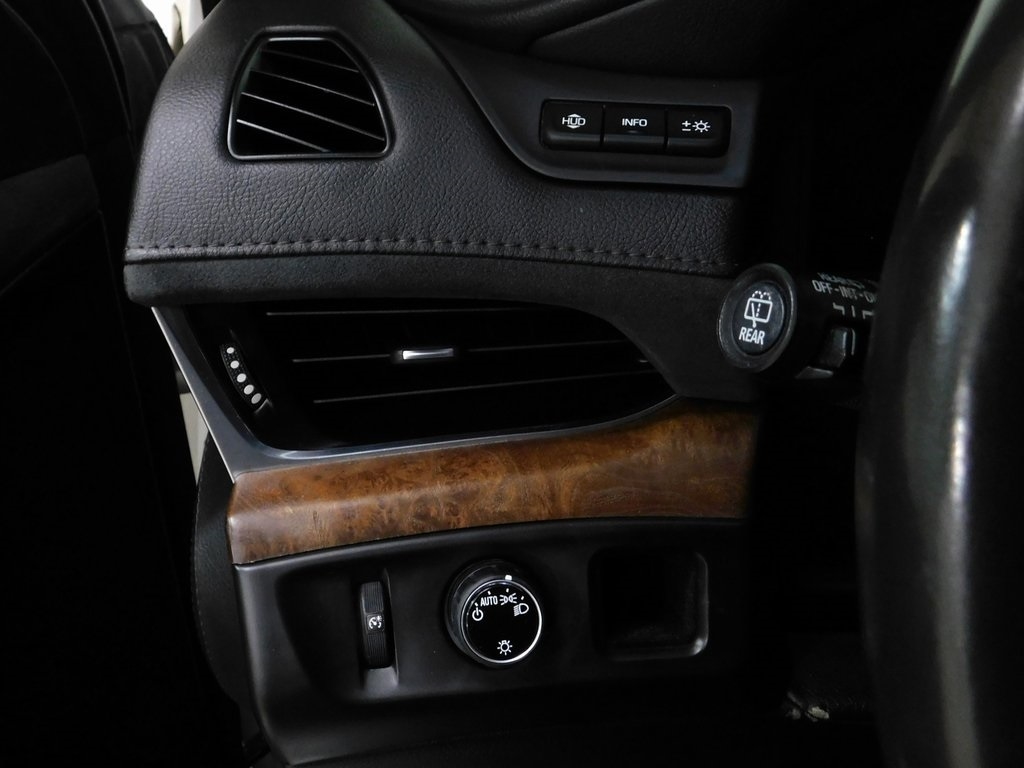 Cadillac Escalade Luxury 2WD 2015