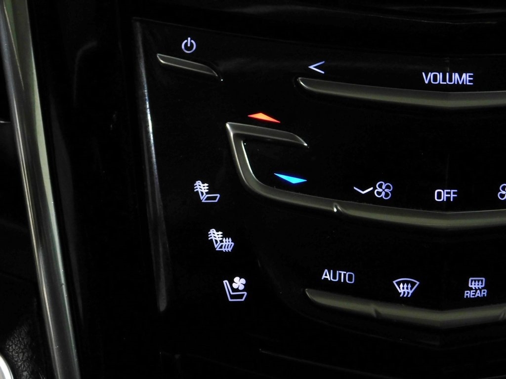 Cadillac Escalade Luxury 2WD 2015