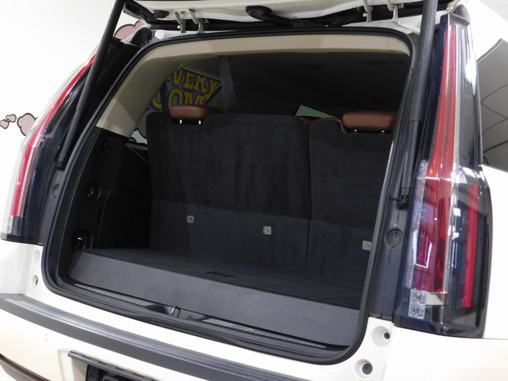 Cadillac Escalade Luxury 2WD 2015