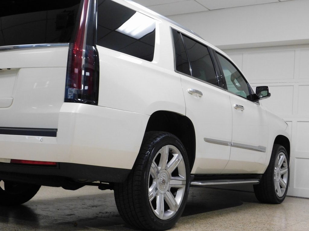 Cadillac Escalade Luxury 2WD 2015