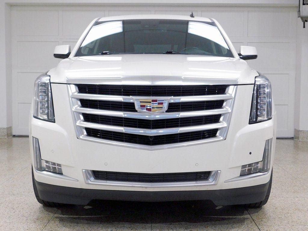Cadillac Escalade Luxury 2WD 2015