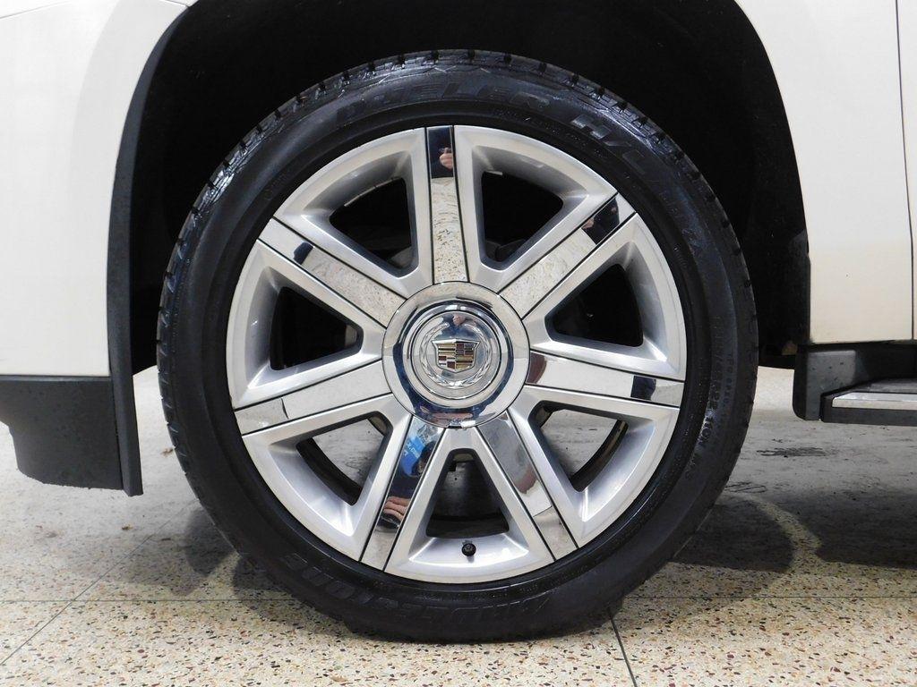 Cadillac Escalade Luxury 2WD 2015