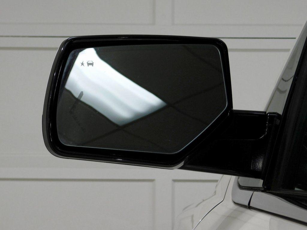 Cadillac Escalade Luxury 2WD 2015