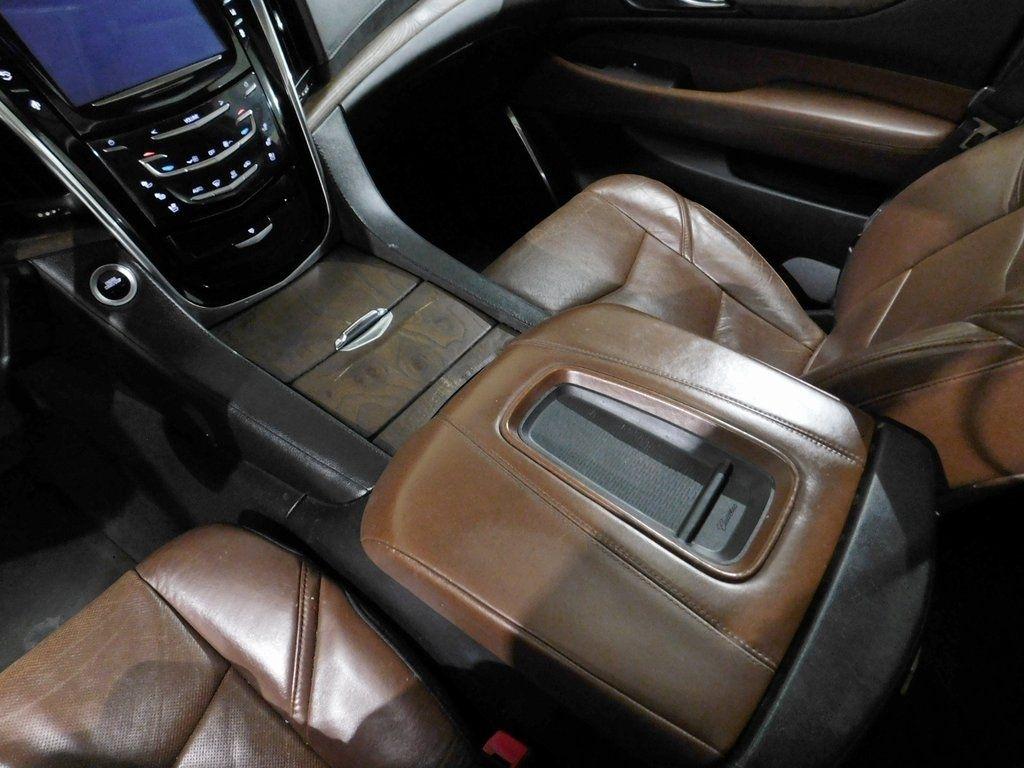 Cadillac Escalade Luxury 2WD 2015