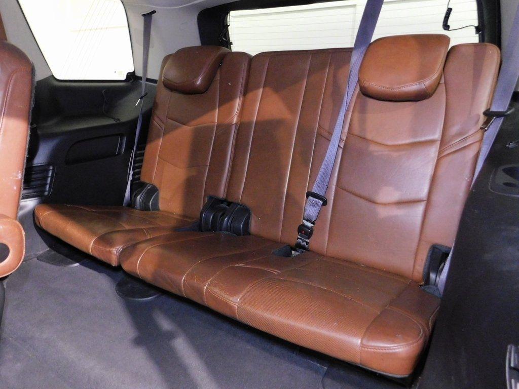 Cadillac Escalade Luxury 2WD 2015