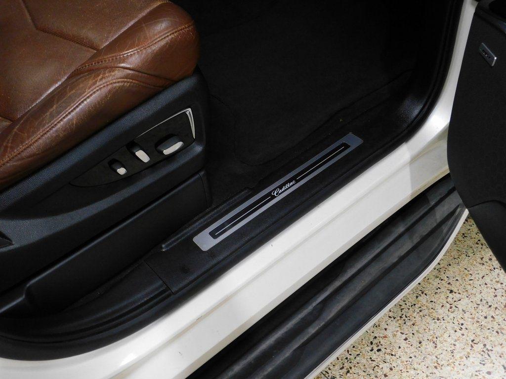 Cadillac Escalade Luxury 2WD 2015