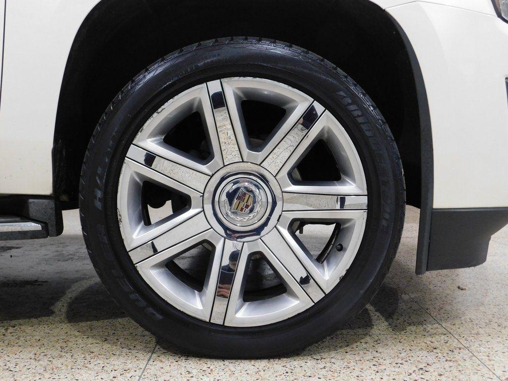 Cadillac Escalade Luxury 2WD 2015