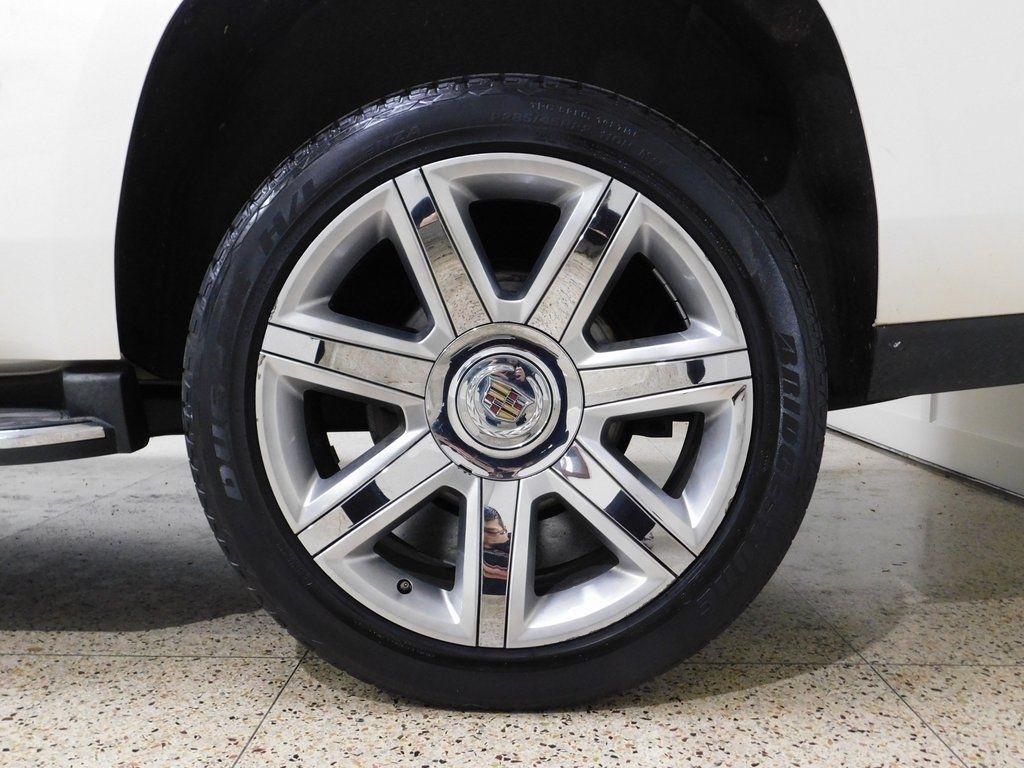 Cadillac Escalade Luxury 2WD 2015