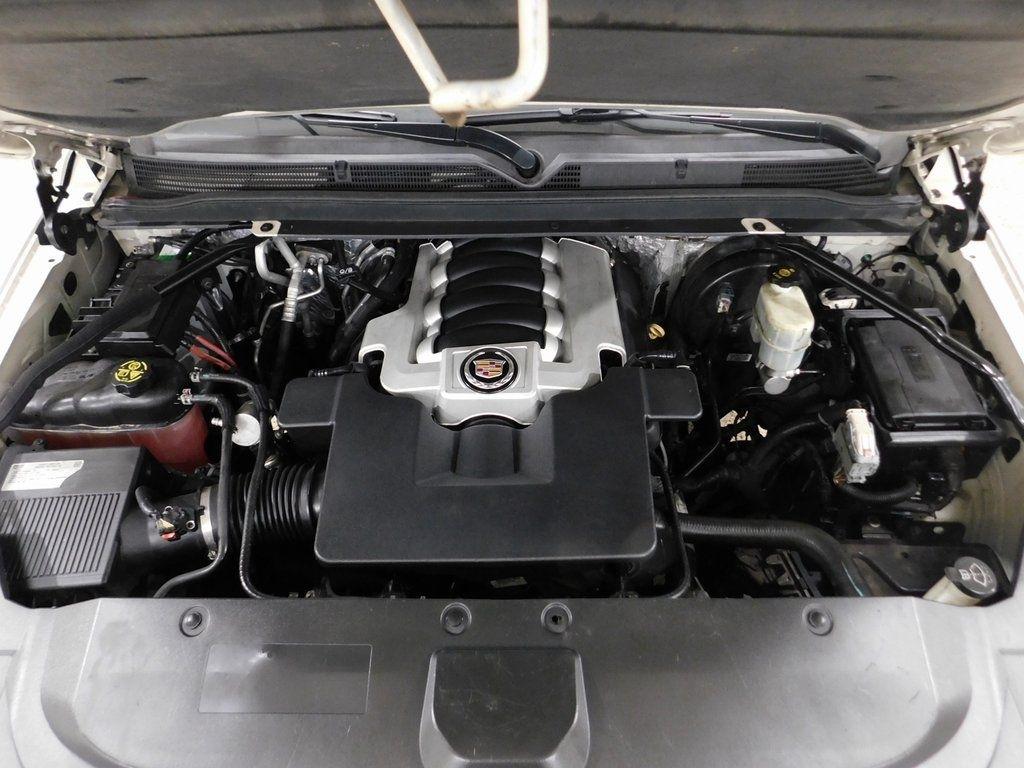 Cadillac Escalade Luxury 2WD 2015