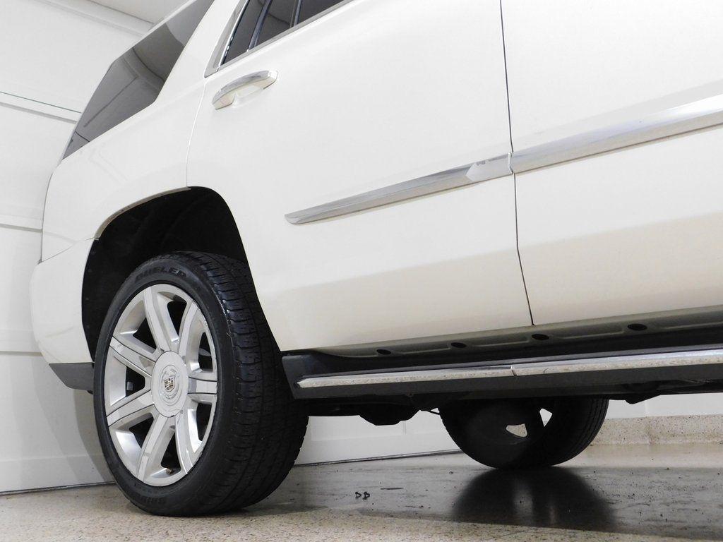 Cadillac Escalade Luxury 2WD 2015