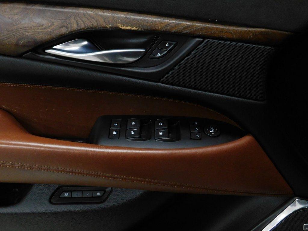 Cadillac Escalade Luxury 2WD 2015