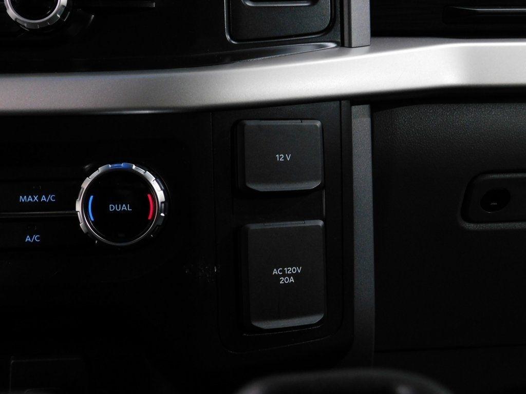 Ford F-150 XLT SuperCrew 5.5-ft. Bed 4WD 2022