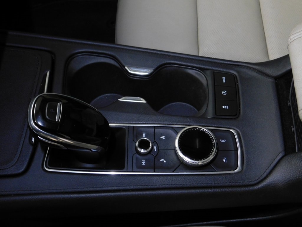 Cadillac XT4 Premium Luxury AWD 2021