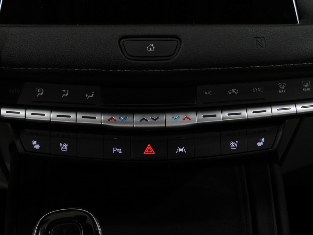 Cadillac XT4 Premium Luxury AWD 2021