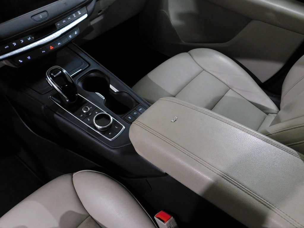 Cadillac XT4 Premium Luxury AWD 2021