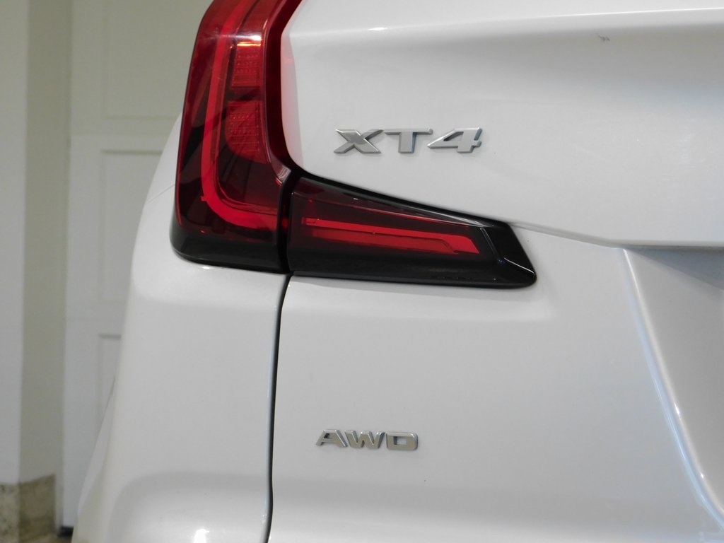 Cadillac XT4 Premium Luxury AWD 2021
