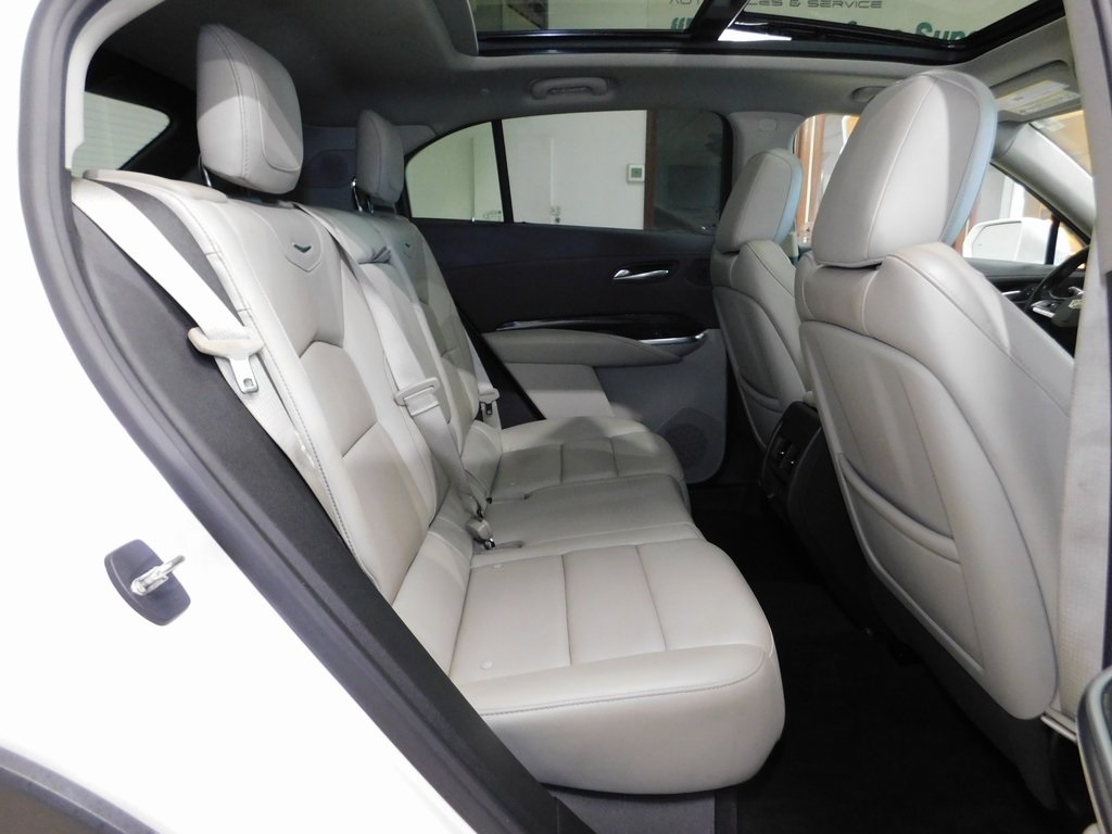 Cadillac XT4 Premium Luxury AWD 2021