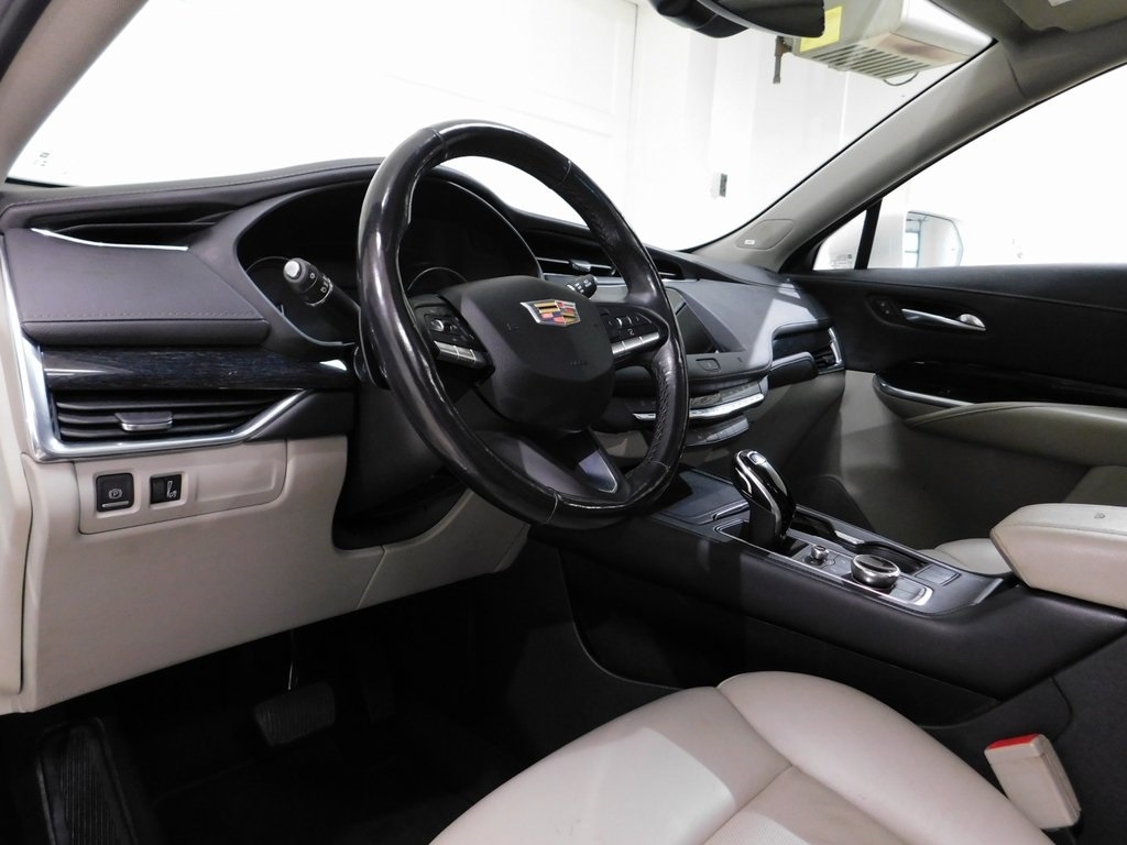 Cadillac XT4 Premium Luxury AWD 2021