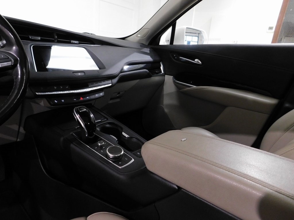 Cadillac XT4 Premium Luxury AWD 2021