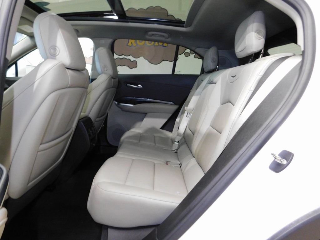 Cadillac XT4 Premium Luxury AWD 2021