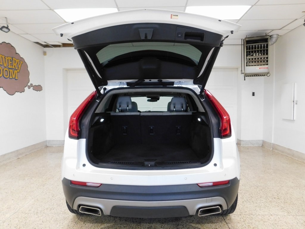 Cadillac XT4 Premium Luxury AWD 2021