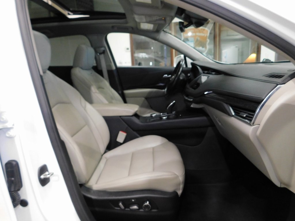 Cadillac XT4 Premium Luxury AWD 2021