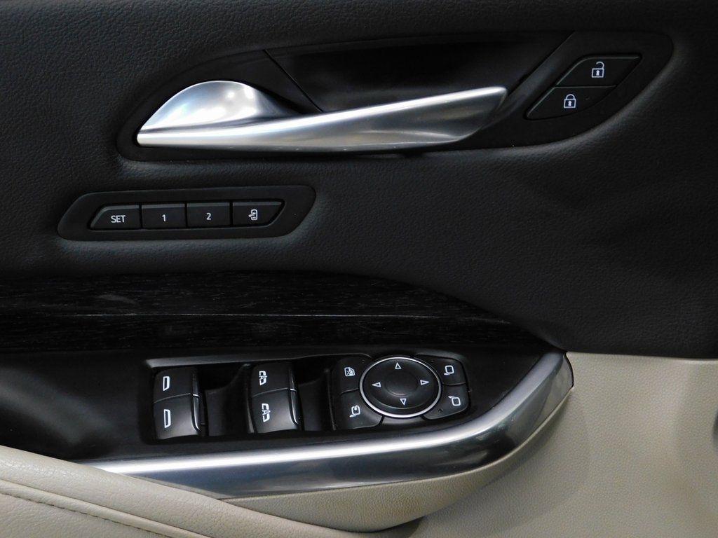 Cadillac XT4 Premium Luxury AWD 2021