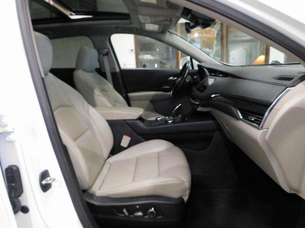 Cadillac XT4 Premium Luxury AWD 2021