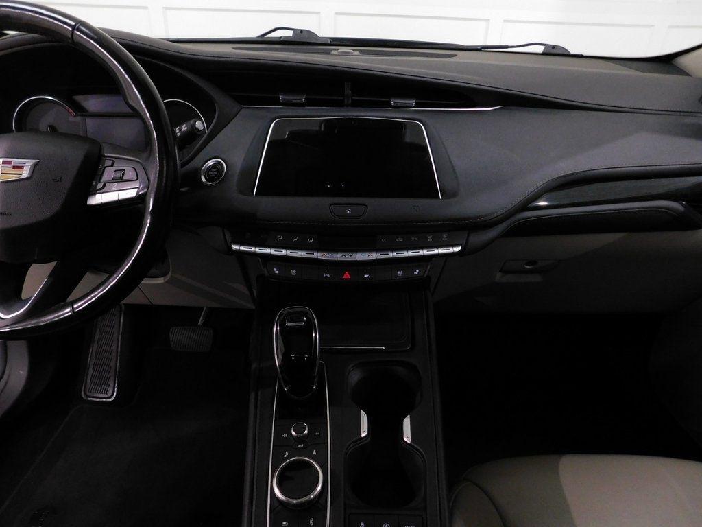 Cadillac XT4 Premium Luxury AWD 2021