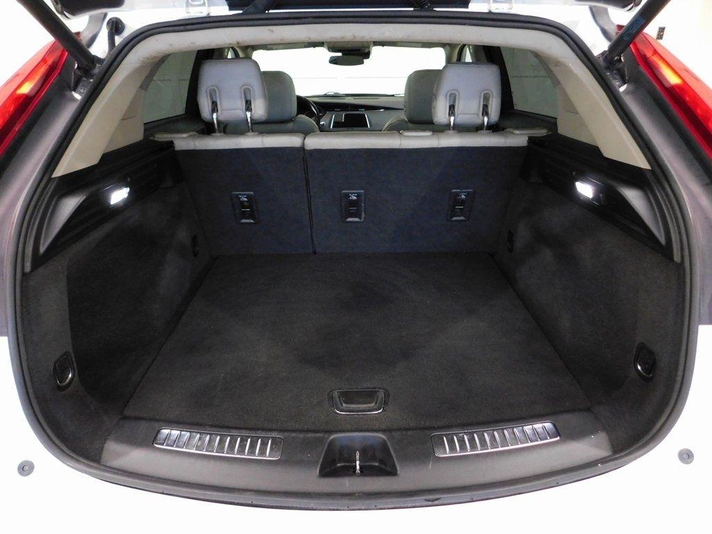 Cadillac XT4 Premium Luxury AWD 2021