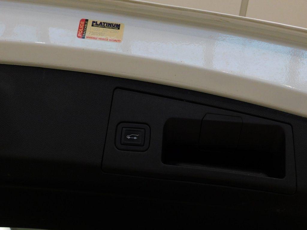 Cadillac XT4 Premium Luxury AWD 2021