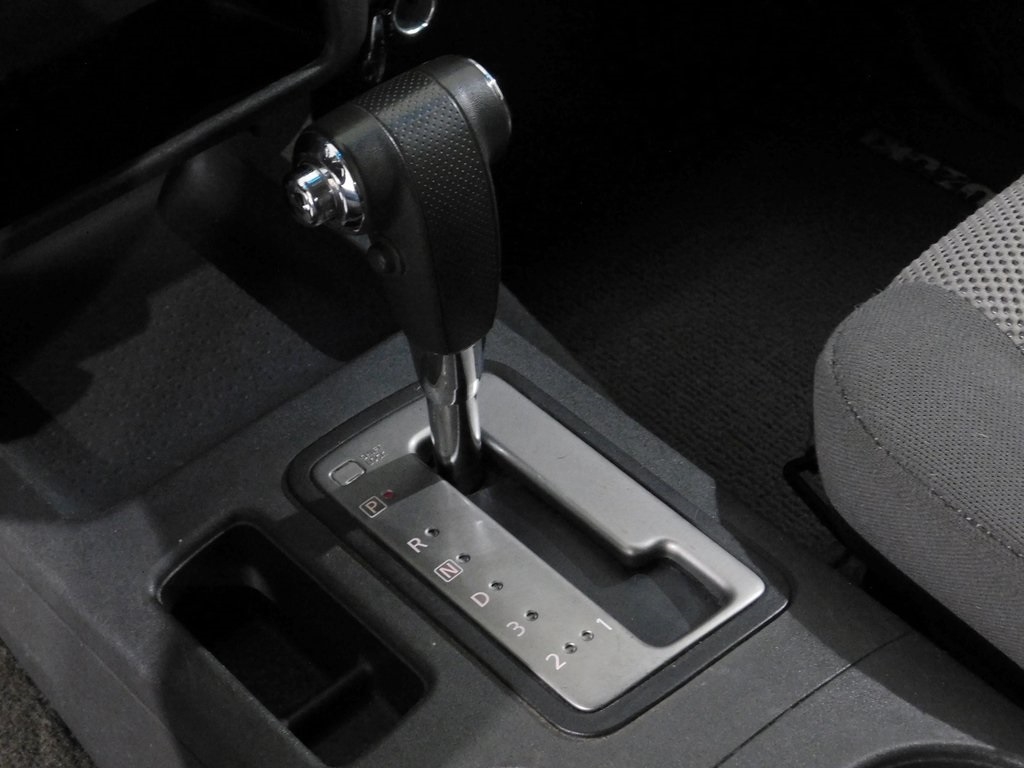 Suzuki Equator Ext Cab 2WD 2010