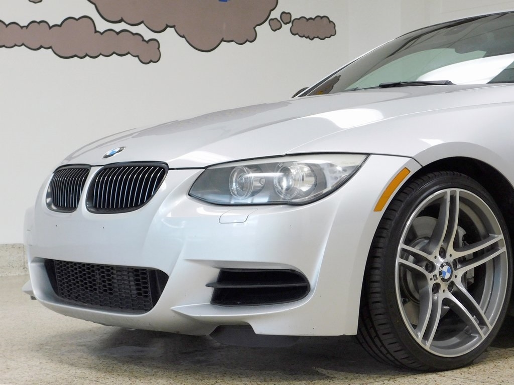 BMW 3-Series 335i Coupe 2011