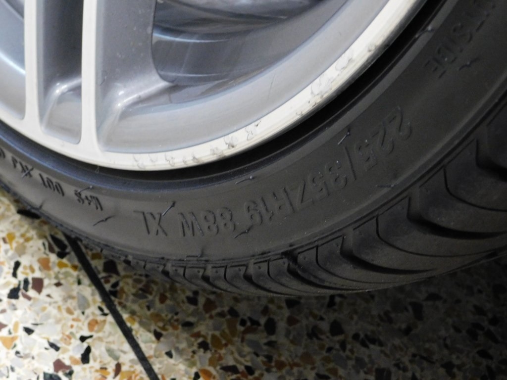 BMW 3-Series 335i Coupe 2011