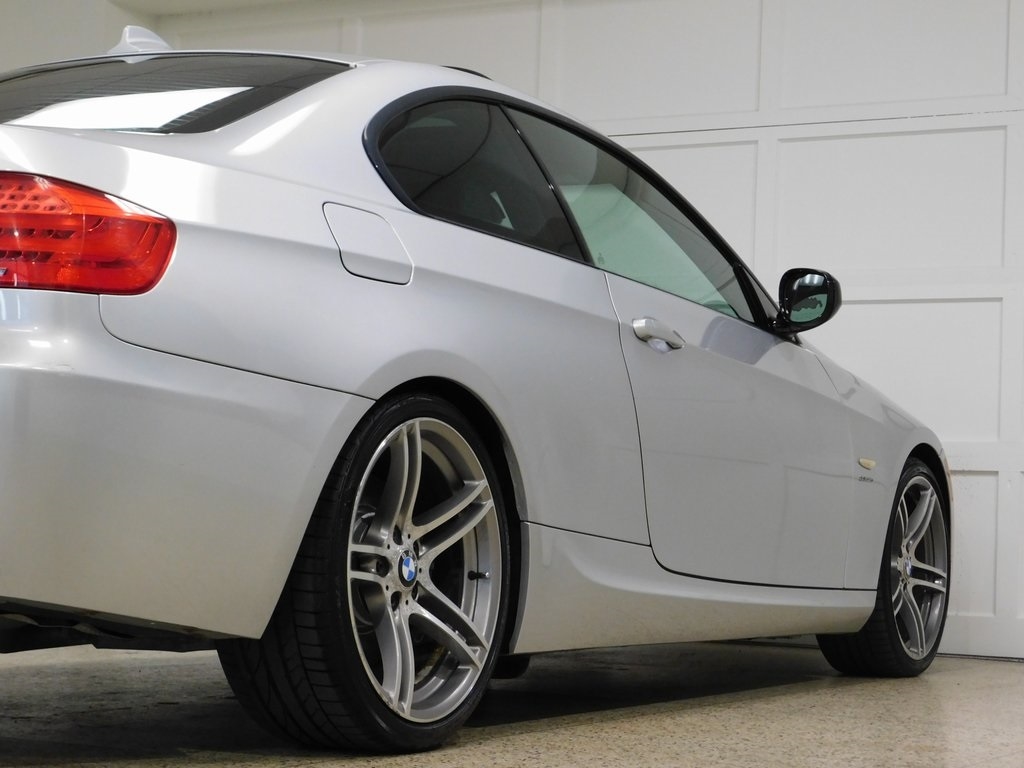BMW 3-Series 335i Coupe 2011
