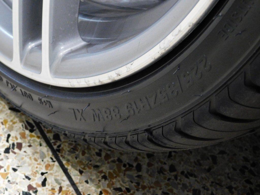 BMW 3-Series 335i Coupe 2011