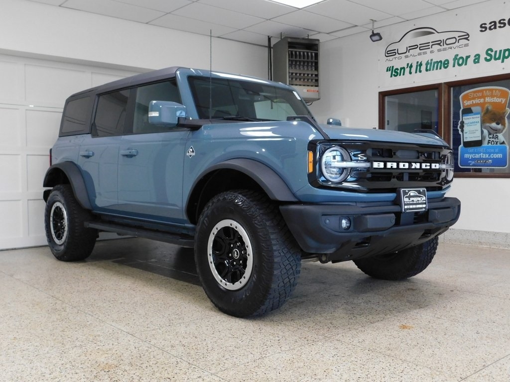 Ford Bronco Outer Banks 4-Door w/Advanced 2022