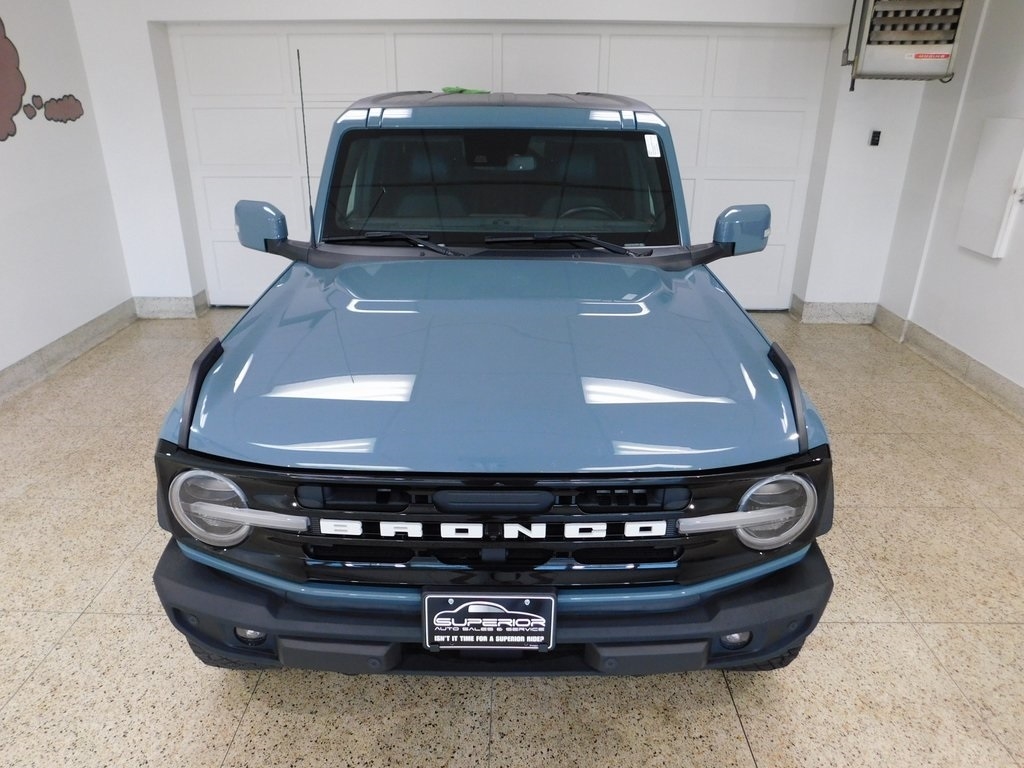 Ford Bronco Outer Banks 4-Door w/Advanced 2022