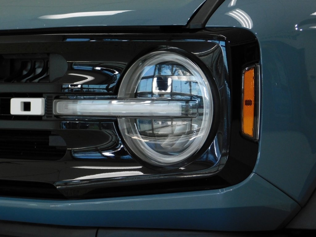 Ford Bronco Outer Banks 4-Door w/Advanced 2022