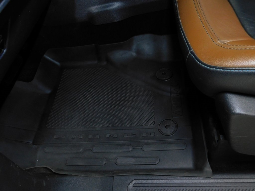 Ford Bronco Outer Banks 4-Door w/Advanced 2022