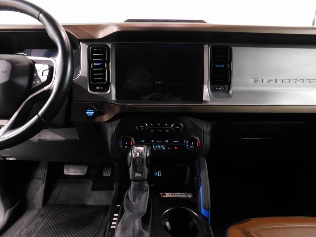 Ford Bronco Outer Banks 4-Door w/Advanced 2022