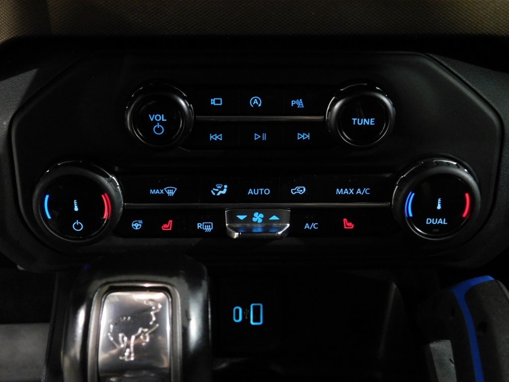 Ford Bronco Outer Banks 4-Door w/Advanced 2022