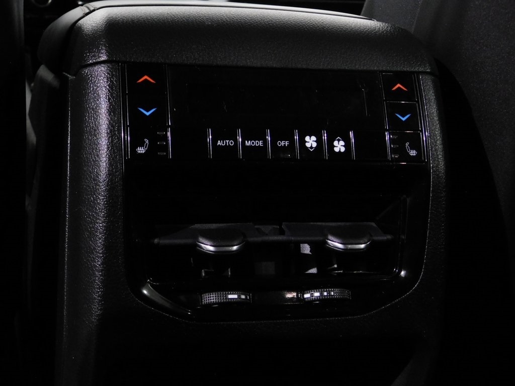 Jeep Grand Cherokee L Overland 4WD 2022