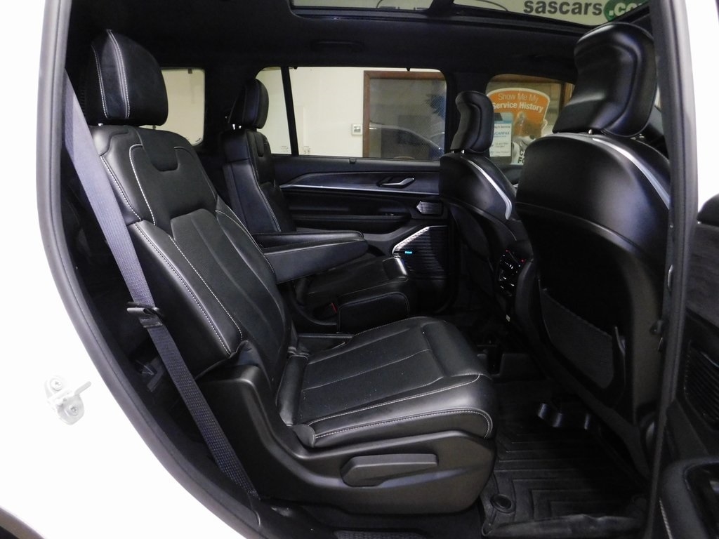 Jeep Grand Cherokee L Overland 4WD 2022