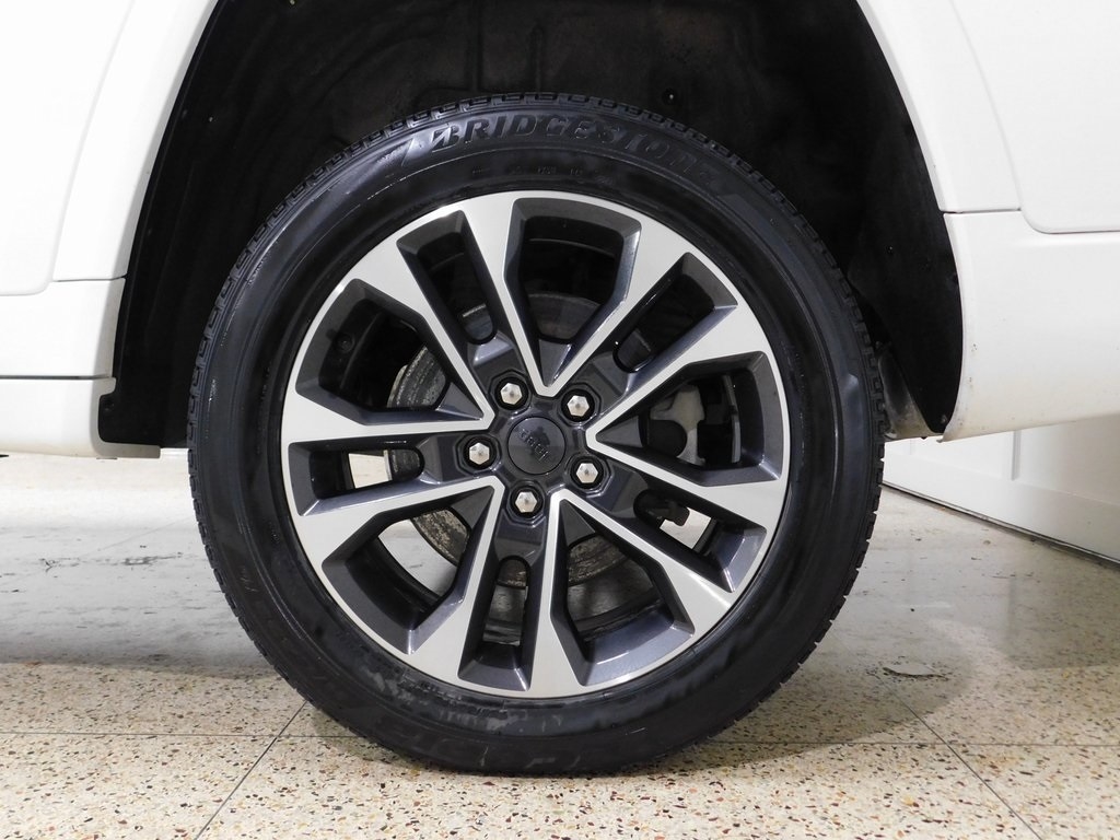 Jeep Grand Cherokee L Overland 4WD 2022