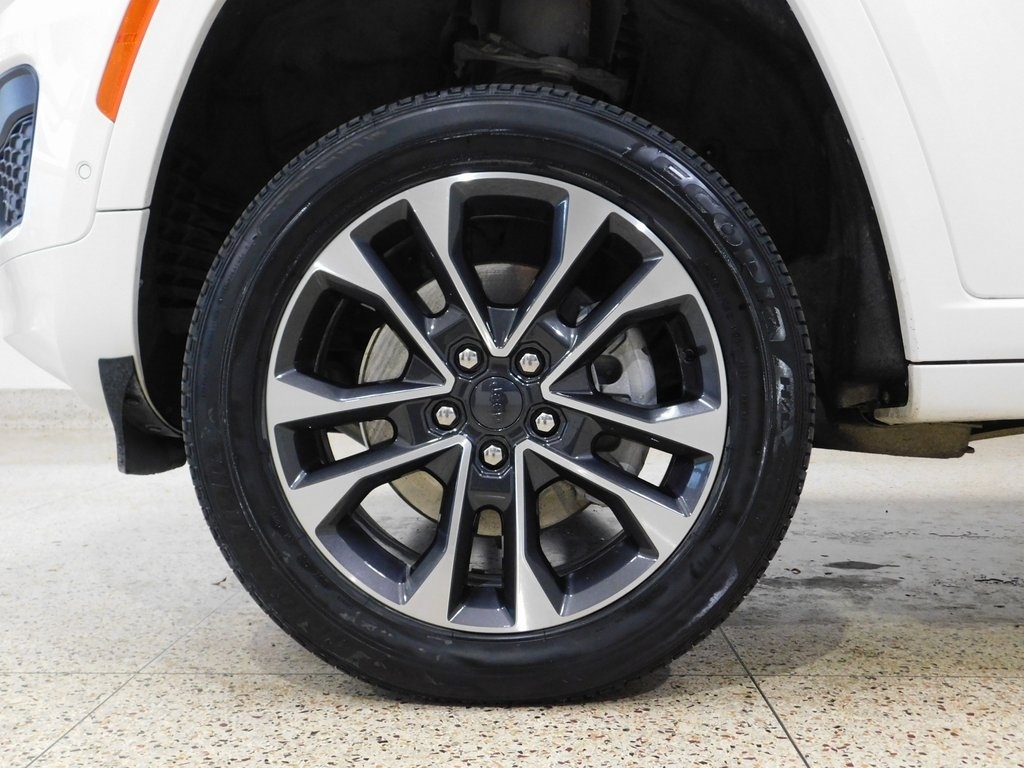 Jeep Grand Cherokee L Overland 4WD 2022