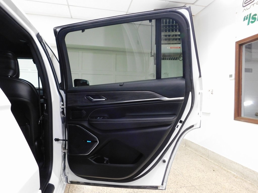 Jeep Grand Cherokee L Overland 4WD 2022