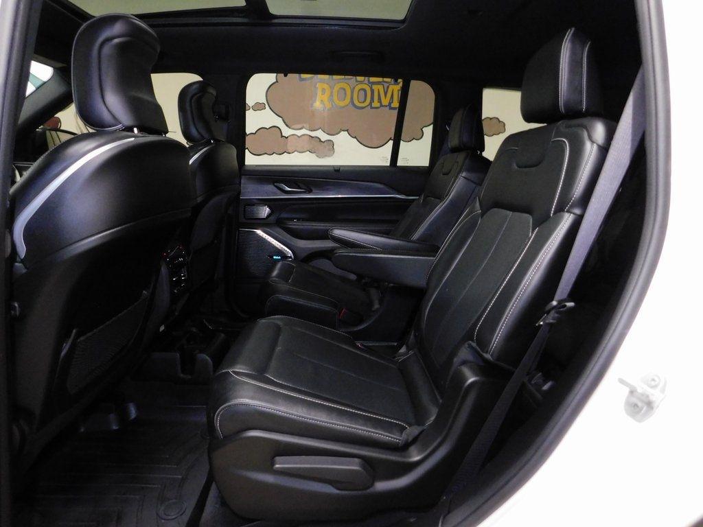 Jeep Grand Cherokee L Overland 4WD 2022